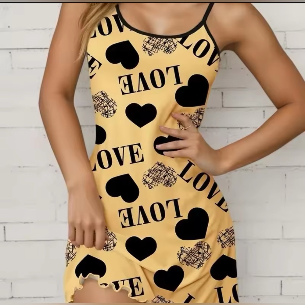 LOVE & Hearts Sleeveless Nightgown With Matching Thong
